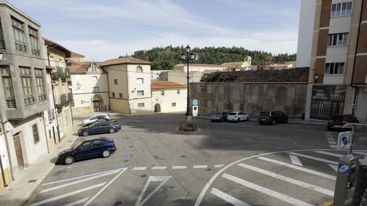 Plaza del Carmen, entorno incluido en la nueva pavimentación.-Luis Ángel Tejedor