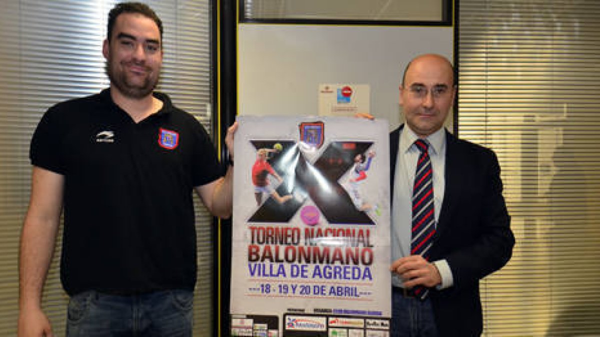 Juan Carlos Vera y Jesús Manuel Alonso en la presentación del torneo agredeño. / Álvaro Hernández-