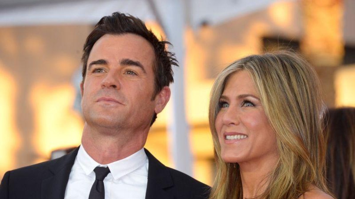 Jennifer Aniston y Justin Theroux a su llegada a los Premios Screen Actors Guild Awards en Los Ángeles.-PAUL BUCK (EFE)