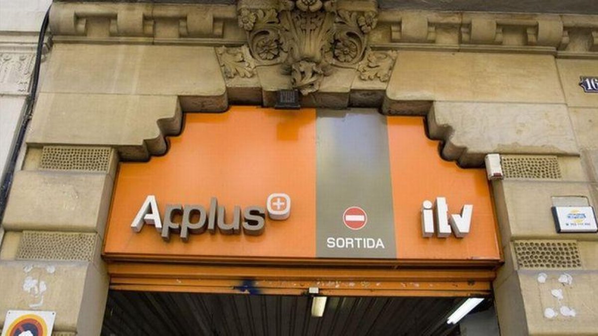 Estacion de ITV de Applus, en Barcelona.-ARCHIVO / ALBERT BERTRAN