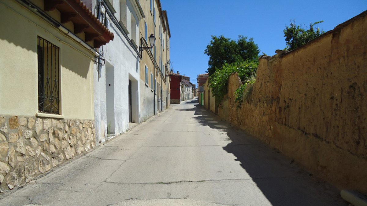 Calle Huertos en Almazán.-HDS