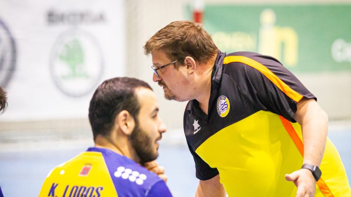 Jordi Lluelles, técnico del BM Soria. MARIO TEJEDOR