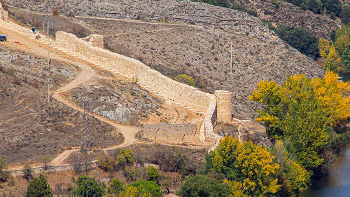 Muralla de Soria. MARIO TEJEDOR