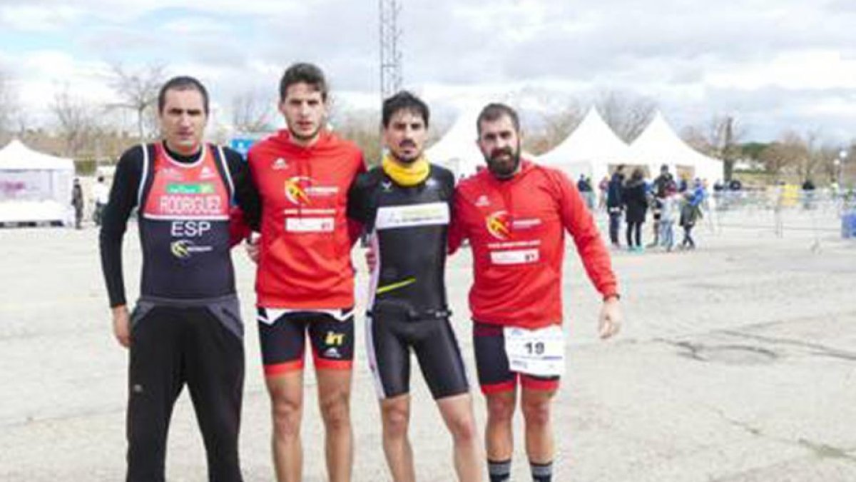 Nacho Barranco, el segundo por la izquierda, estará en el Nacional.-