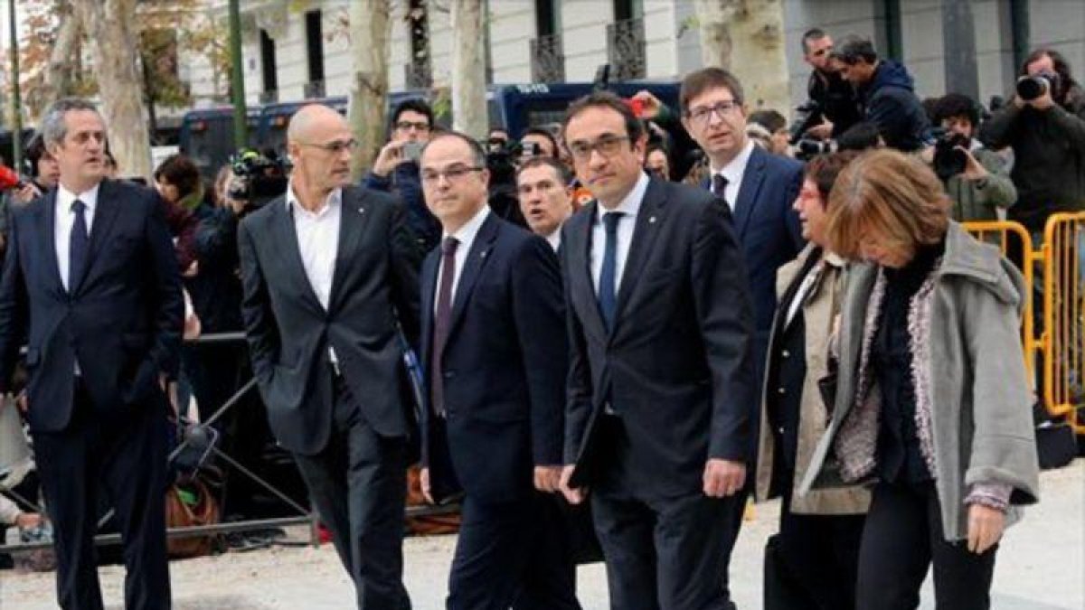 Llegada de los exconsellers a la Audiencia Nacional, el pasado 2 de noviembre.-JUAN MANUEL PRATS