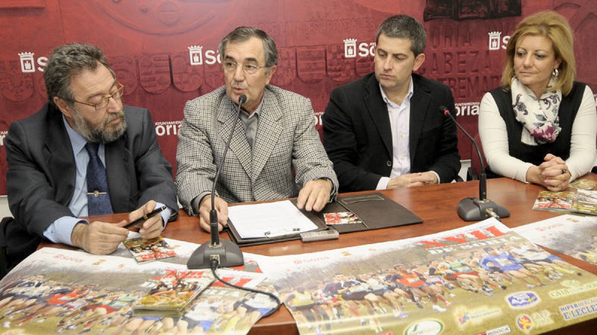 Momento de la presentación del cross de Valonsadero. / U. Sierra-