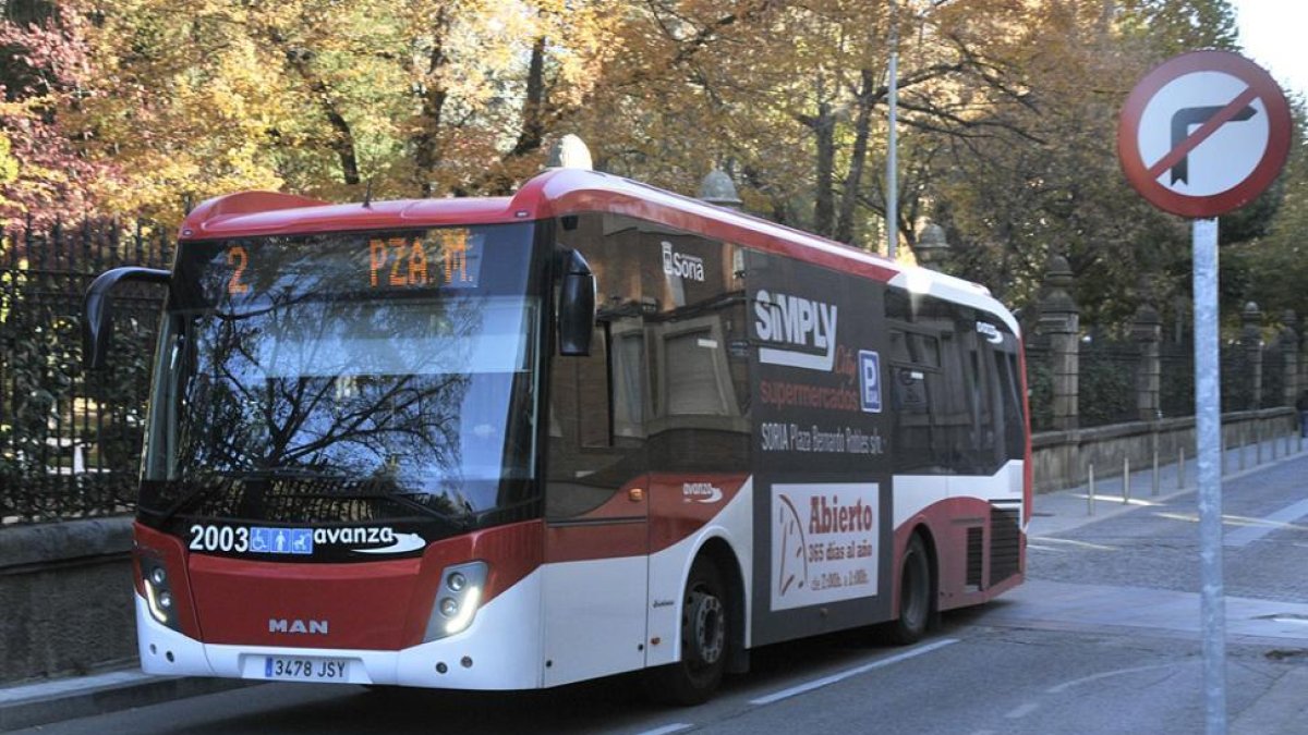 Autobús urbano-Valentín Guisande