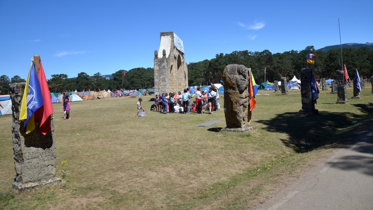 Imagen de archivo de scouts acampando en La Nava.-R.F.