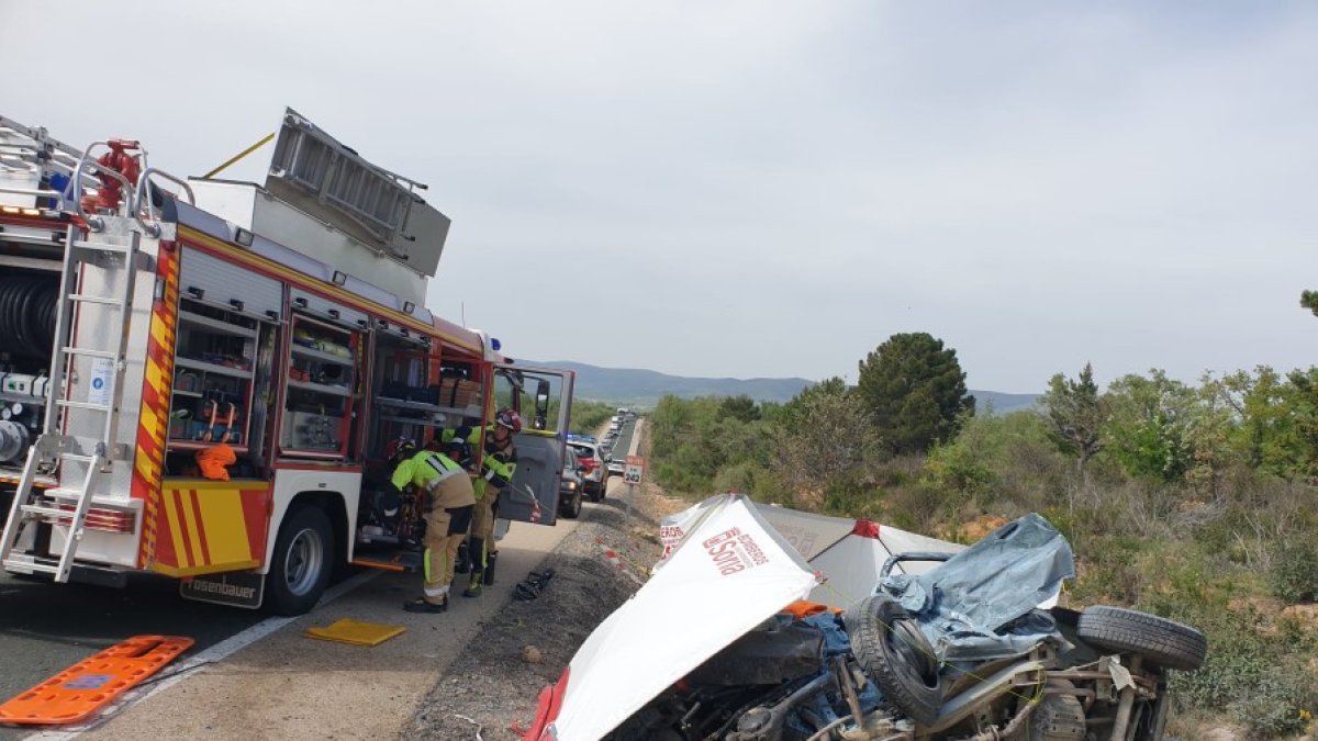 Estado en el que quedó uno de los vehículos implicados. GONZALO MONTSEGURO
