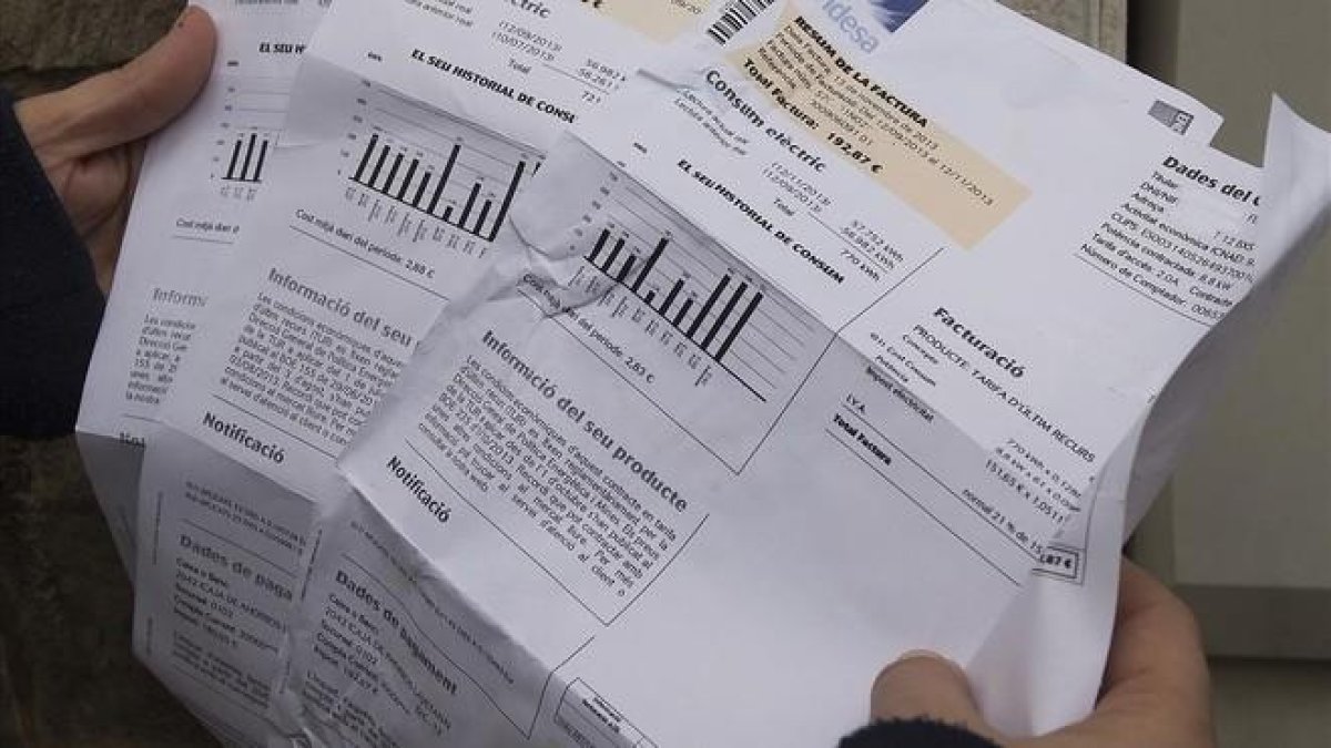 Facturas de la luz-JULIO CARBÓ