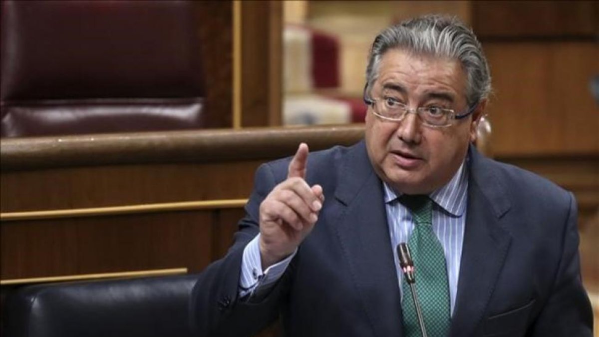 El ministro del Interior, Juan Ignacio Zoido, en una intervención en el Congreso.-CHEMA MOYA