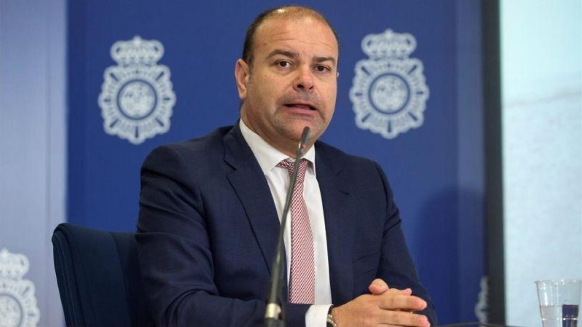 El jefe de la Oficina Nacional de Investigacion del Fraude de la Agencia Tributaria, Jose Manuel Alarcon, durante la rueda de prensa de hoy.-RODRIGO JIMENEZ (EFE)