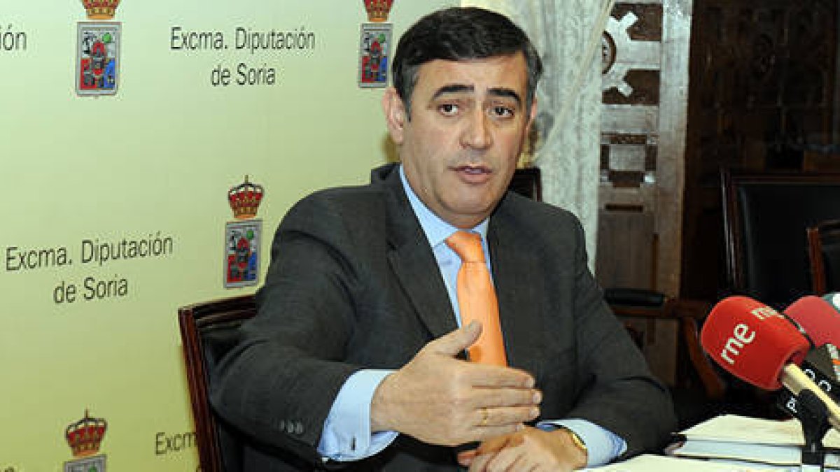 Antonio Pardo / VALENTÍN GUISANDE-