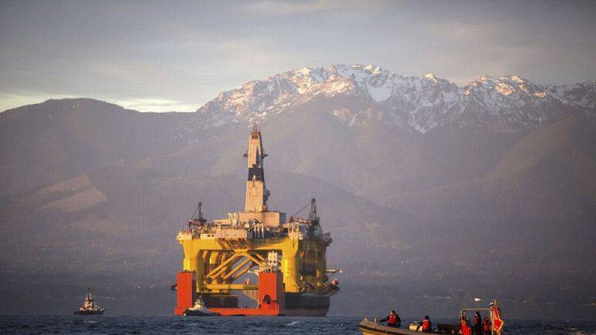 Plataforma petrolífera frente a las costas del estado de Washington, el pasado abril.-Foto: AP / DANIELLA BECCARIA