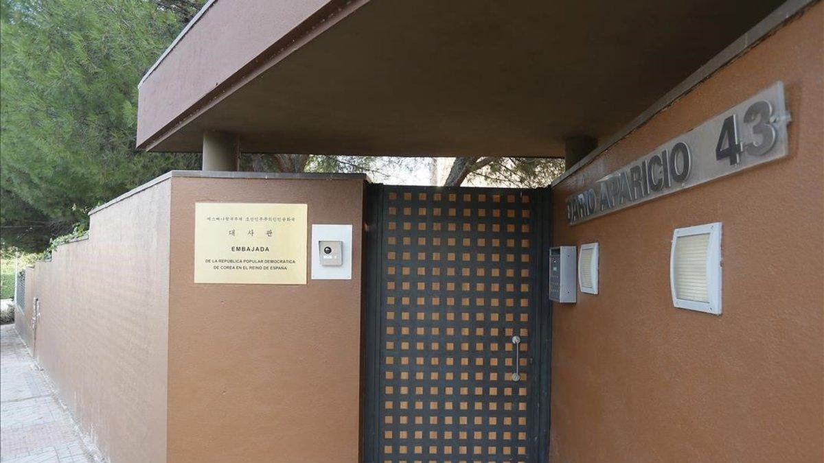 Sede de la embajada de Corea del Norte en Madrid, asaltada el 22 de febrero por diez hombres armados.-