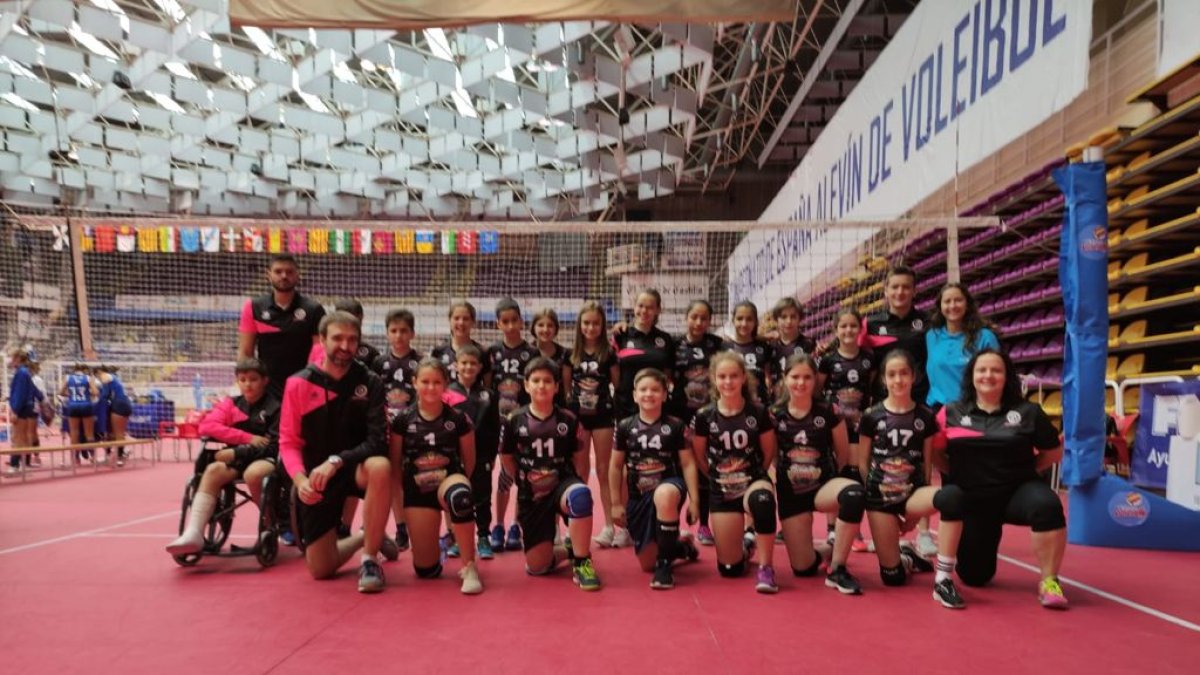 Los equipos del Sporting Santo Domingo que compitieron en el Nacional alevín. HDS