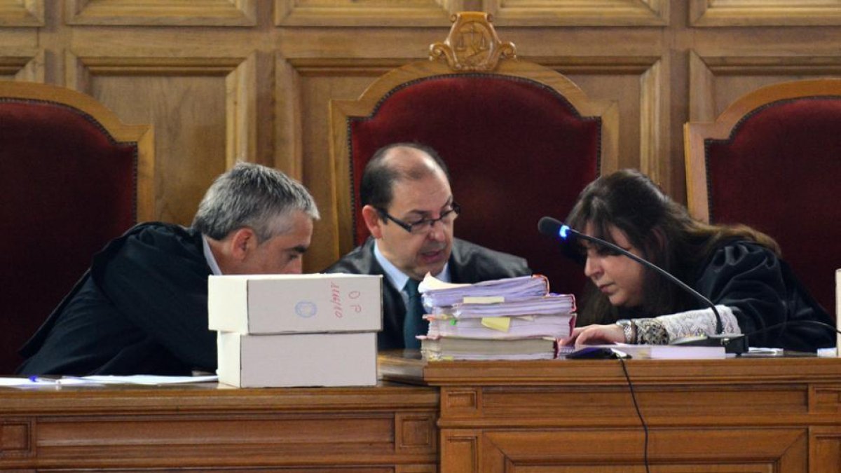 Deliberación de los magistrados de la Audiencia Provincial.-ALVARO MARTÍNEZ