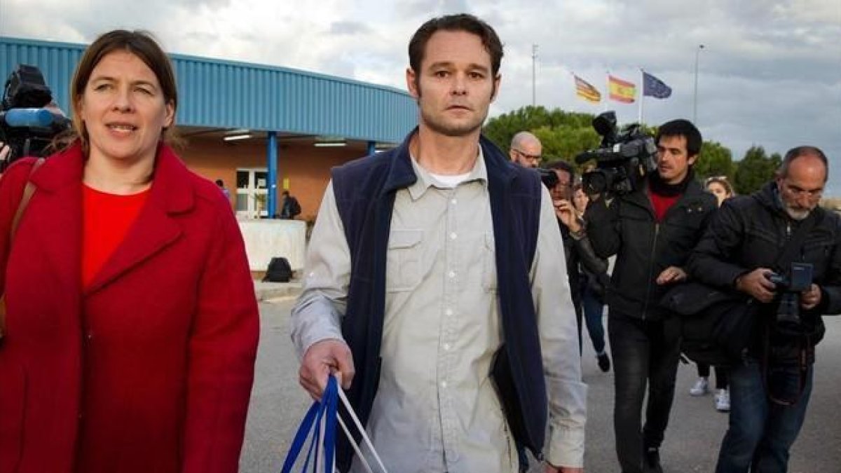 El preso holandés Liberto Van der Dussen, en el momento de salir a la calle-AFP / JAIME REINA