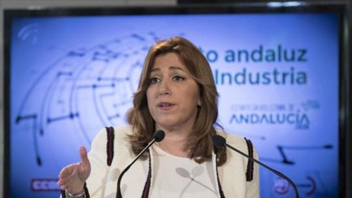 Susana Díaz, presidenta de la Junta de Andalucía, en un acto con agentes sociales, ayer en Sevilla.-EFE/JULIO MUÑOZ