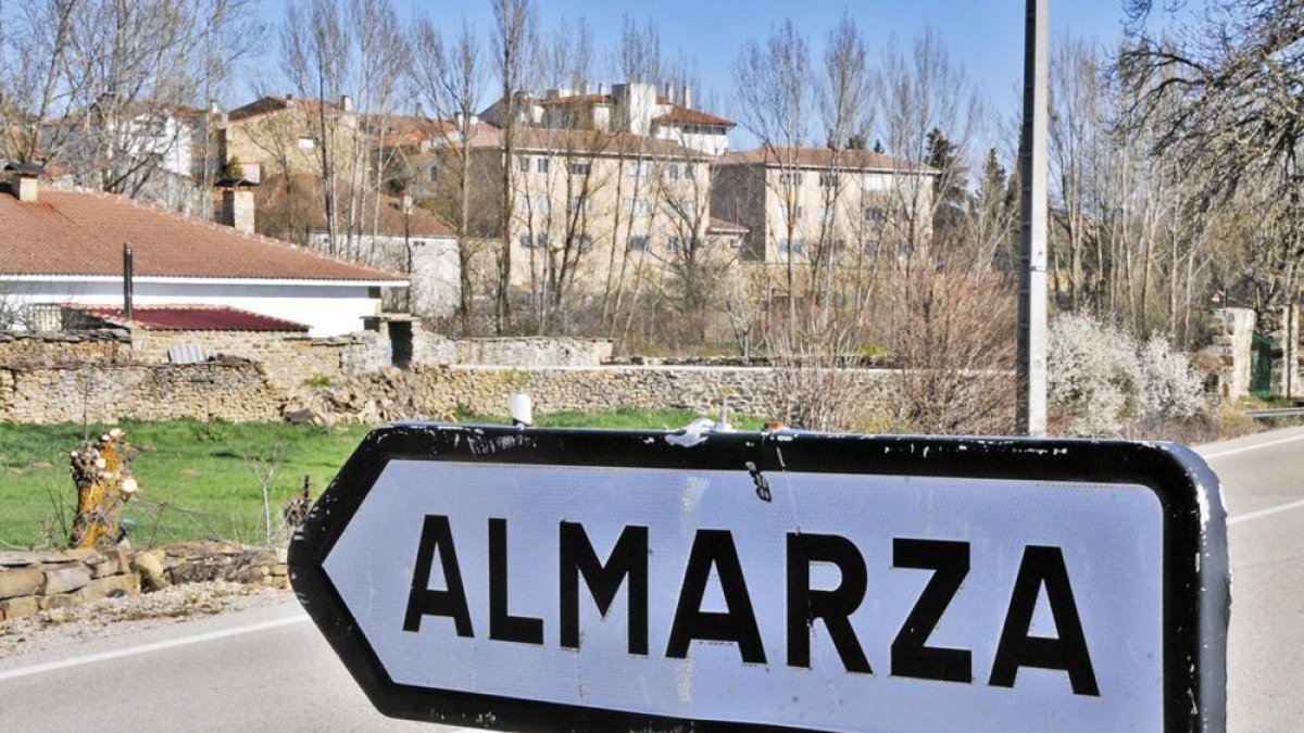 Entrada a la localidad de Almarza, uno de los municipios beneficarios. HDS