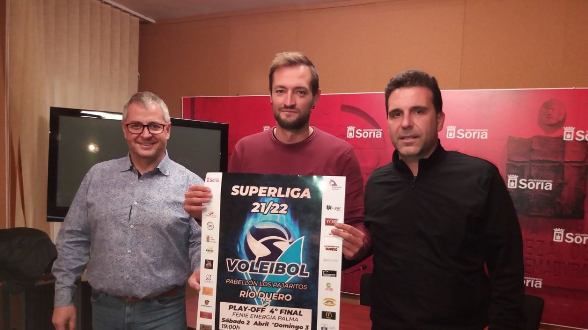 Cabrerizo, Salvador y Toribio quieren que la afición les lleve en volandas el sábado ante Palma. T.R.