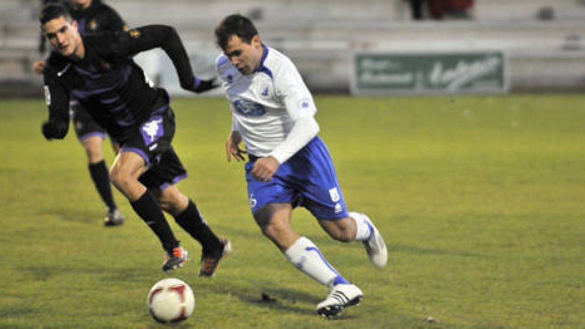 Martín es baja en los adnamantinos por sanción. / DIEGO MAYOR-