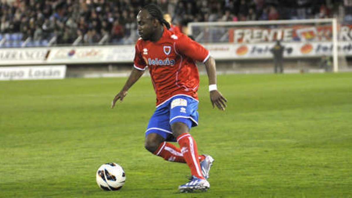El Betis sigue sin hacer oficial el fichaje de Cedrick. / Diego Mayor-