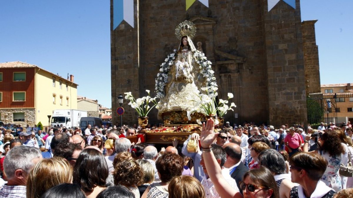 Procesión de la Virgen de los Milagros.-HDS