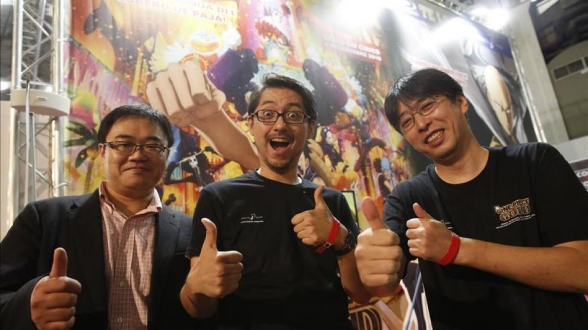 El equipo de One Piece Gold, Hiroyuki Sakurada (productor), Hiroaki Miyamoto (director) y Masayuki Sato (director de animación), en el Salón del Manga.-ALVARO MONGE