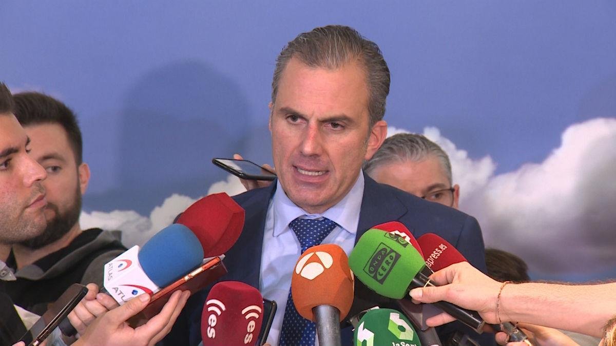 El portavoz de Vox en el Ayuntamiento de Madrid, Javier Ortega Smith, ha declarado sobre su reprobación.-