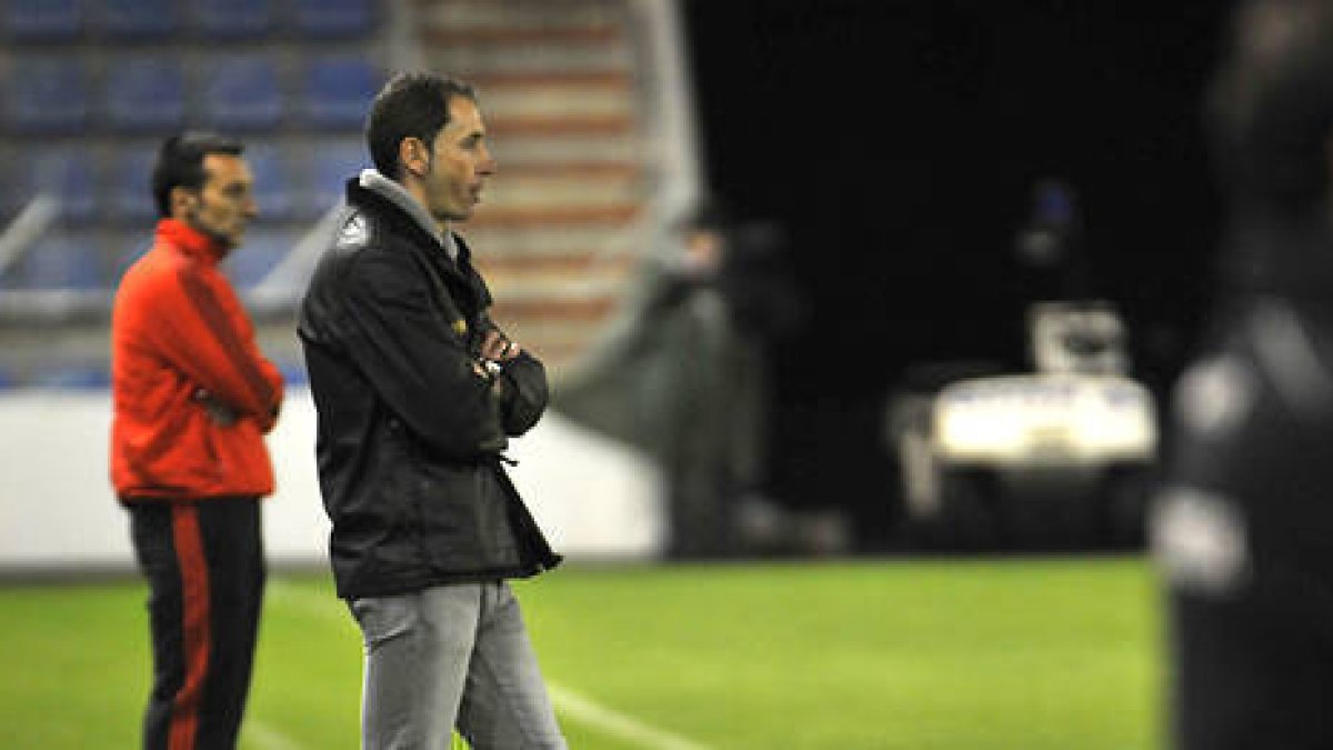 El entrenador del Numancia, Pablo Machín. / DIEGO MAYOR-