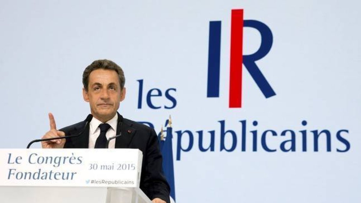 Sarkozy durante su discurso en el Congreso de reformulación de su partido.-Foto: REUTERS / PHILIPPE WOJAZER