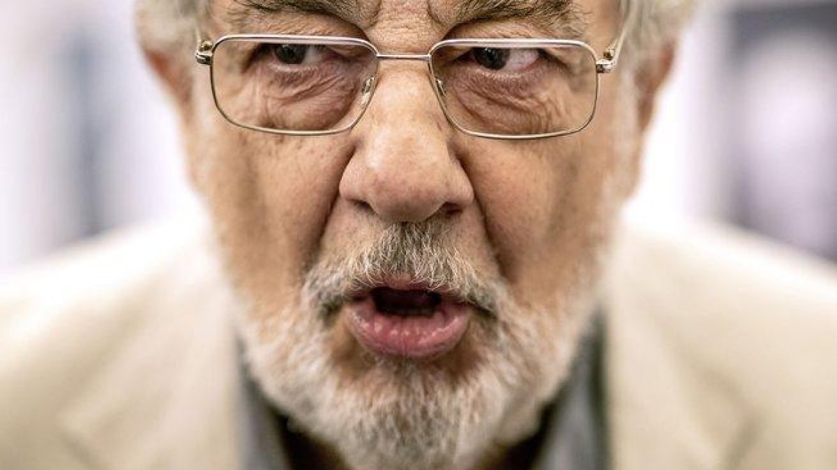 Plácido Domingo, durante una conferencia en Madrid, el pasado julio.-AP / BERNAT ARMANGUE