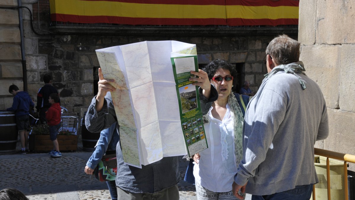 Turistas en la provincia. HDS