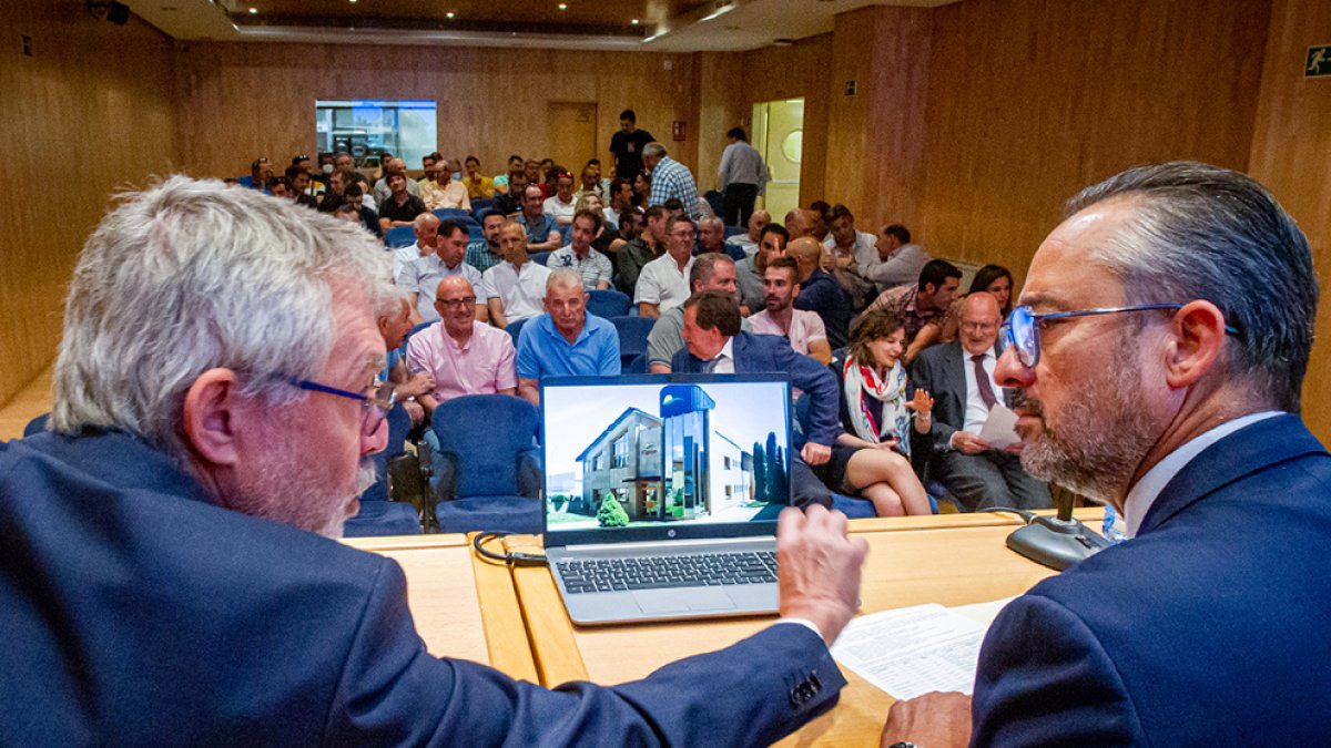 Asamblea de Copiso - MARIO TEJEDOR