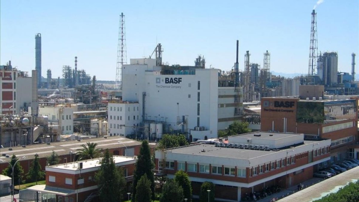 Instalaciones de Basf en Tarragona.-ARCHIVO / JOAN PUIG