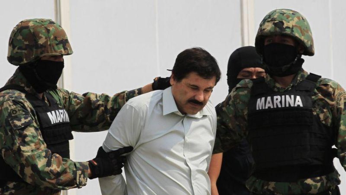 El Chapo es acusado de cometer 17 delitos, incluido el envío de más de 200 toneladas de cocaína a Estados Unidos como jefe del cártel de Sinaloa.-REUTERS