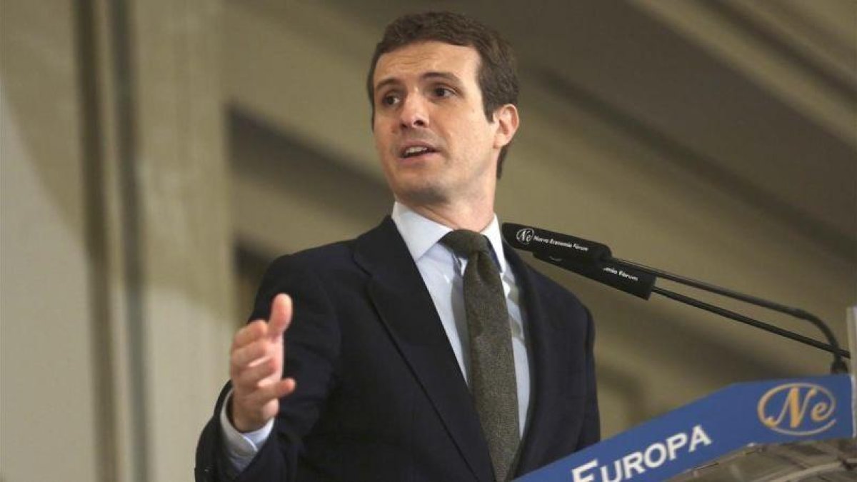 El presidente del PP, Pablo Casado, en un desayuno informativo de Forum Europa.-DAVID CASTRO