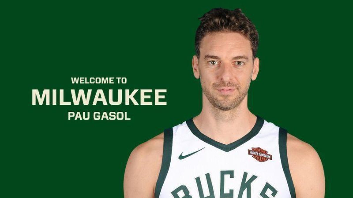 Pau Gasol, en una imagen promocional de su nuevo equipo, los Milwaukee Bucks.-TWITTER @BUCKS