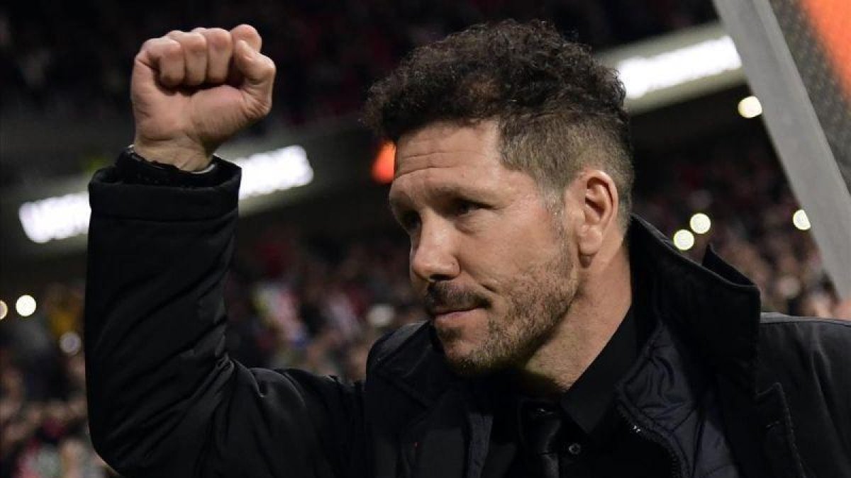 Diego Pablo Simeone celebra uno de los goles al Sporting de Lisboa el jueves pasado.-JAVIER SORIANO / AFP