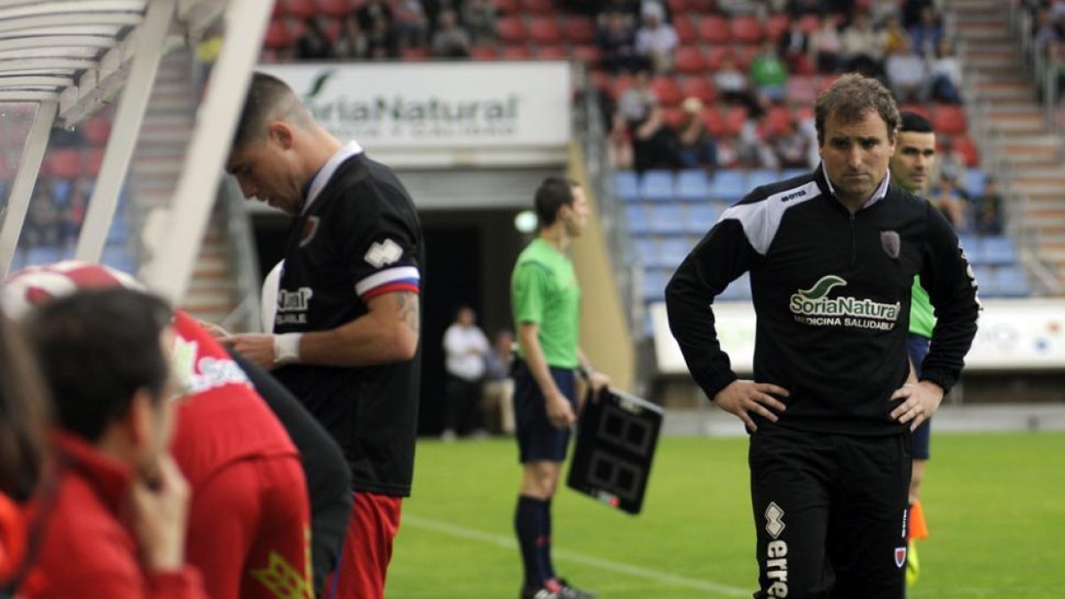Arrasate en un momento de la segunda parte del partido de ayer ante el Albacete.-Diego Mayor