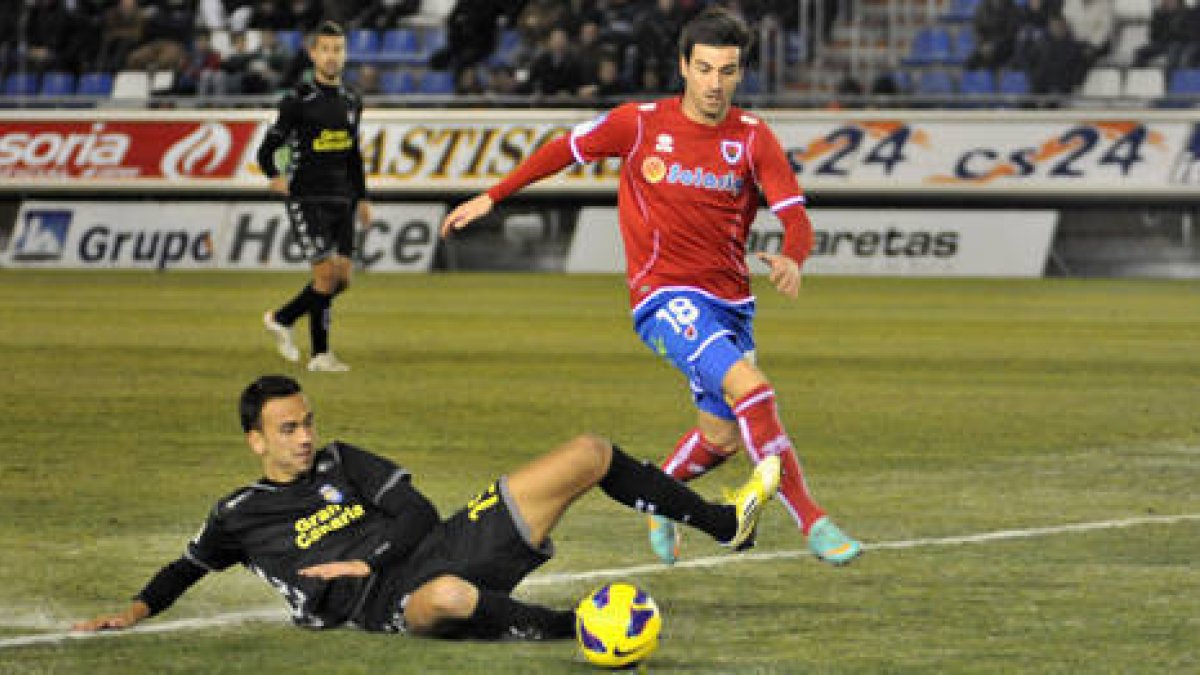 Natalio será una de las referencias ofensivas del Numancia ante el Elche. / ÁLVARO MARTÍNEZ-