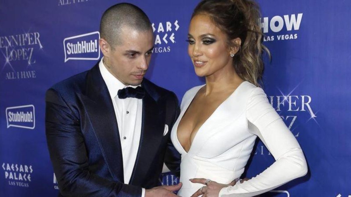 Jennifer Lopez y Casper Smart en Las Vegas, el pasado enero.-EL PERIÓDICO