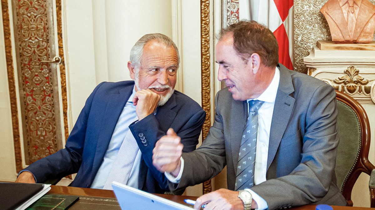 Jose Antonio de Miguel y Benito Serrano. MARIO TEJEDOR