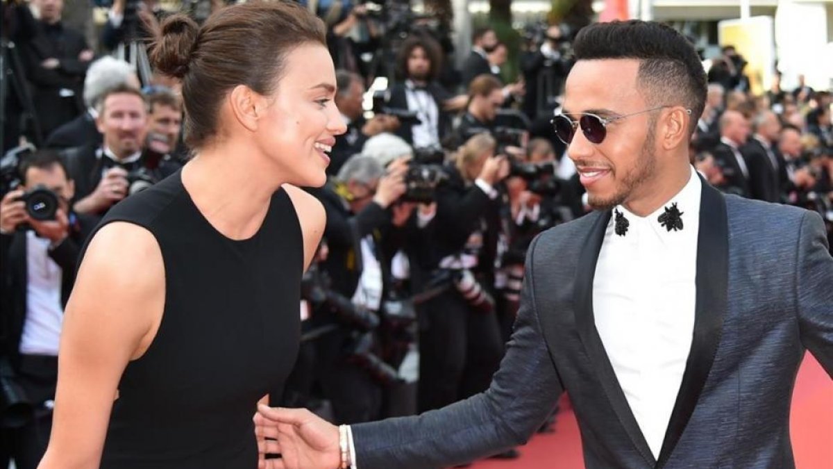 Irina Shayk y Lewis Hamilton, en el Festival de Cannes.-AFP / ALBERTO PIZZOLI