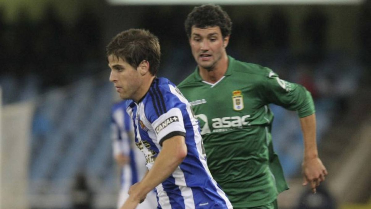 Pablo Hervías en un encuentro con la Real Sociedad.-Lusa-DV