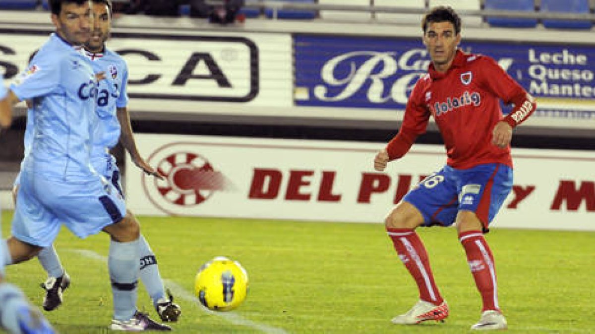 El delantero valenciano en el encuentro ante el Huesca. / V. Guisande-