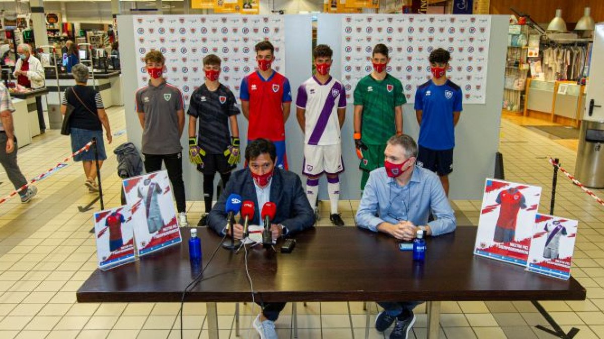 Presentación de las equIpaciones del Numancia la temporada pasada. HDS
