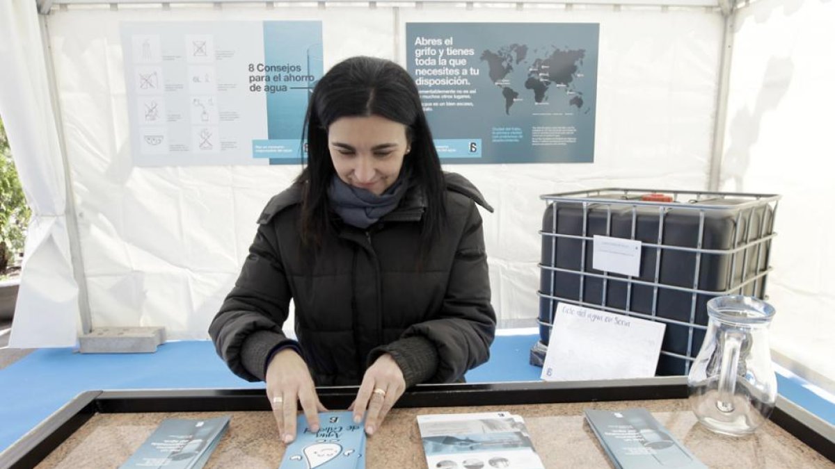 Atención ayer en la carpa de la empresa mixta.-Luis Ángel Tejedor