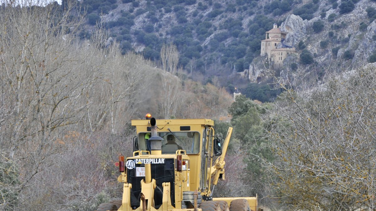 Obras de explanación en el terreno de la nueva depuradora - Valentin Guisande